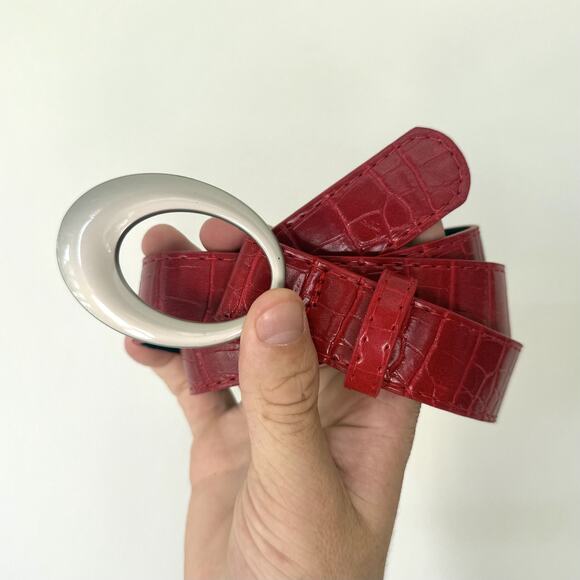 Vintage Rose Red Oval Buckle Belt – Simple Design, Unisex, Fits 26–34, New - Picture 2 of 7